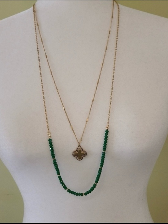Anthropologie Jewelry - Anthropologie Gold Layered Necklace with Green Beads